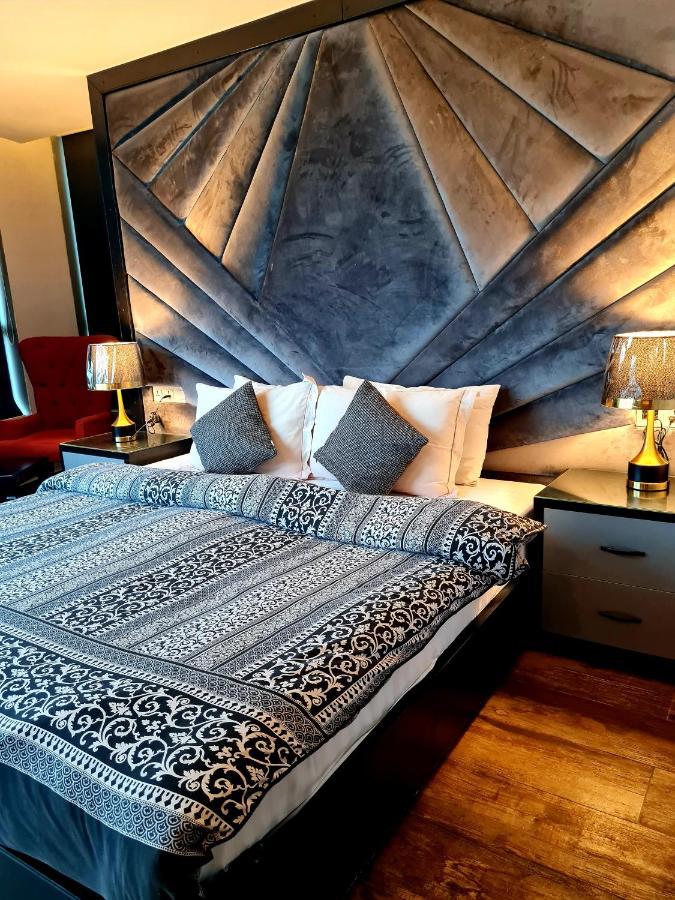 Royal Residencia Centaurus Lägenhet Islamabad Exteriör bild